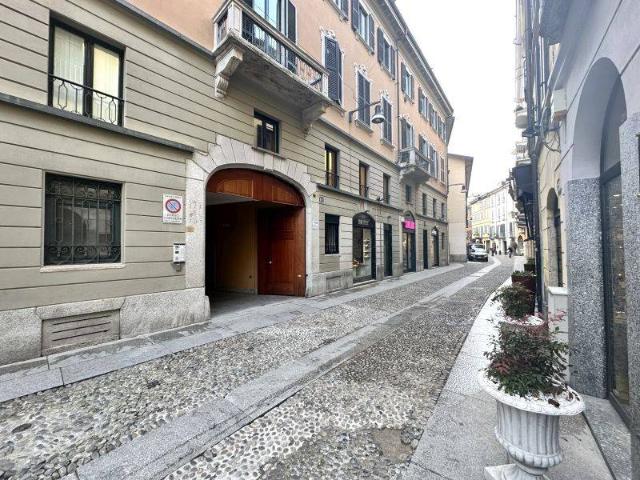 Box / Garage in vendita a Milano MI