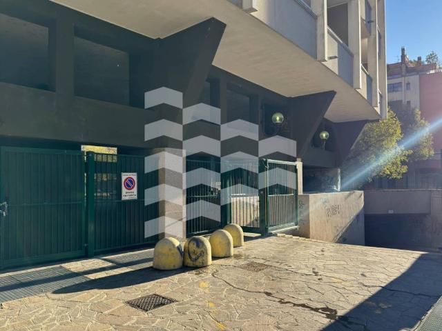 Box / Garage in vendita a Milano MI