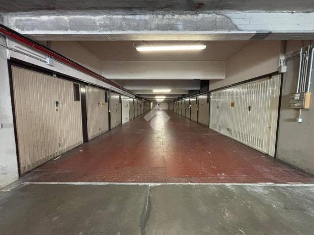 Box / Garage in vendita a Milano MI