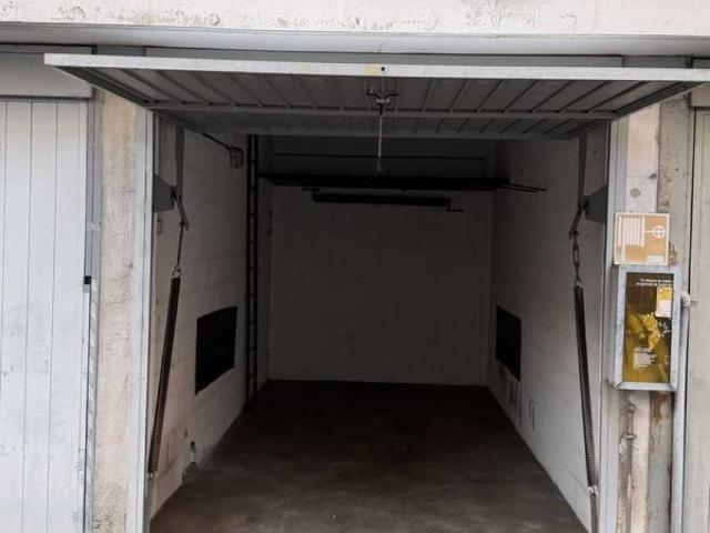 Box / Garage in vendita a Milano MI