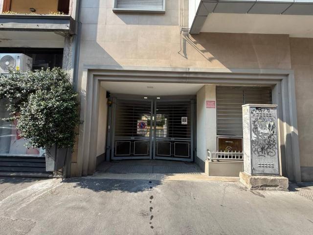 Box / Garage in vendita a Milano MI