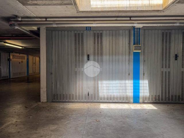 Box / Garage in vendita a Milano MI