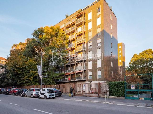 Box / Garage in vendita a Milano MI