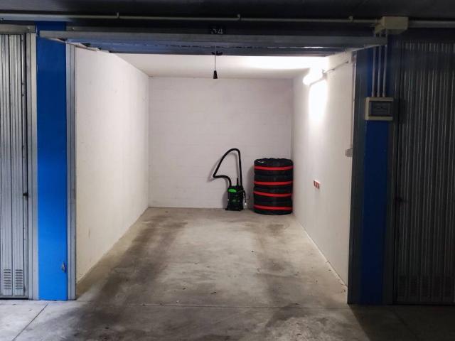 Box / Garage in vendita a Milano MI