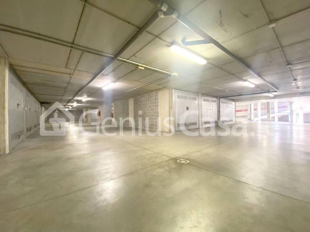Box / Garage in vendita a Milano MI