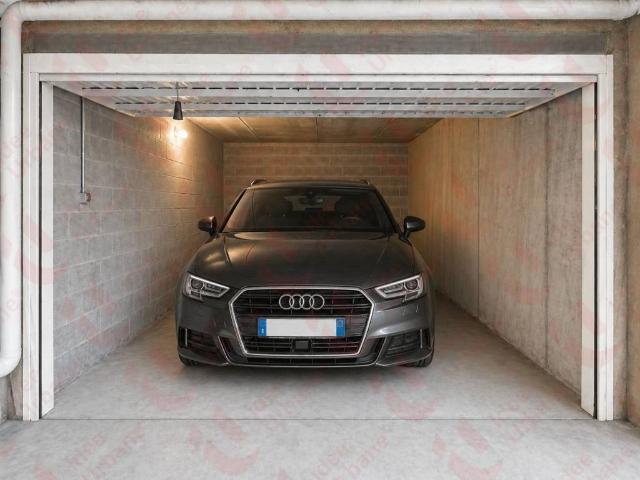 Box / Garage in vendita a Milano MI