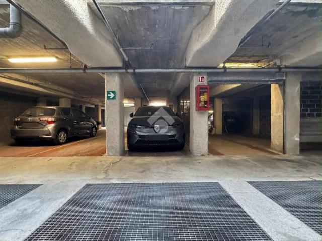 Box / Garage in vendita a Milano MI