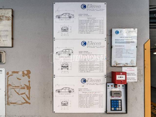 Box / Garage in vendita a Milano MI
