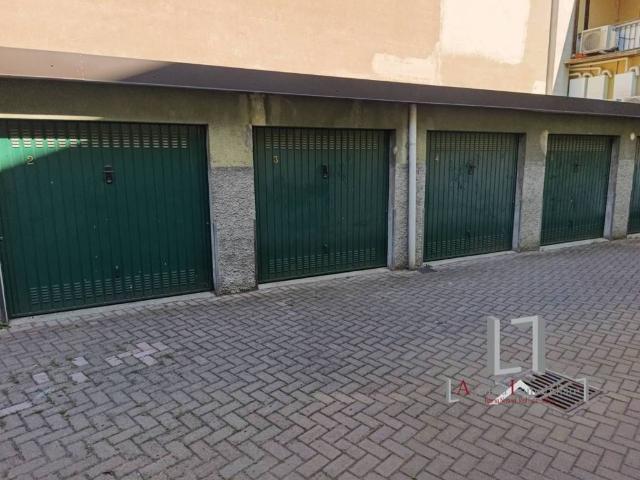 Box / Garage in vendita a Milano MI