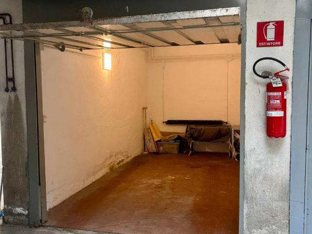 Box / Garage in vendita a Milano MI
