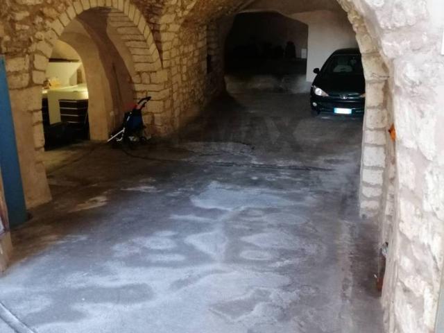 Box / Garage in vendita a Monte Sant'Angelo FG