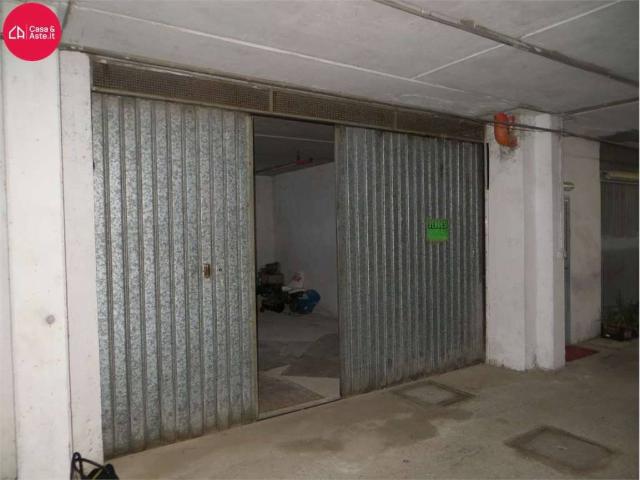 Box / Garage in vendita a Monte San Giusto MC