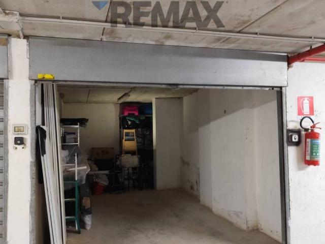Box / Garage in vendita a Montesilvano PE
