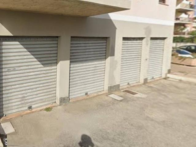 Box / Garage in vendita a Montesilvano PE
