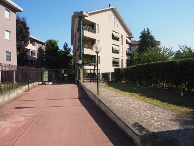 Box / Garage in vendita a Monza MB