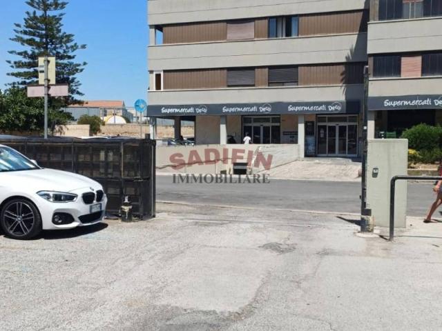 Box / Garage in vendita a Modugno BA