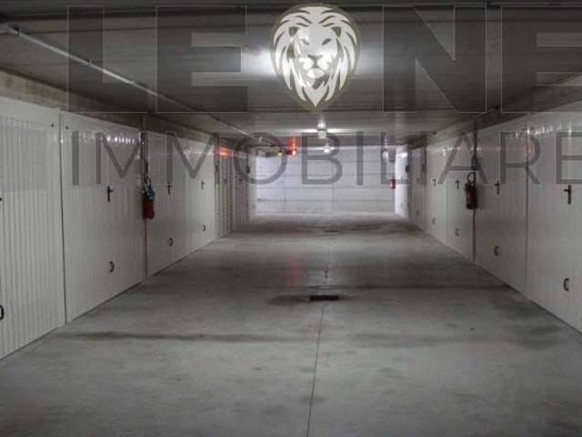 Box / Garage in vendita a Modena MO
