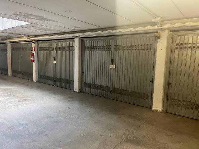 Box / Garage in vendita a Modena MO