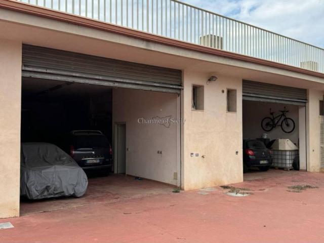 Box / Garage in vendita a Modica RG