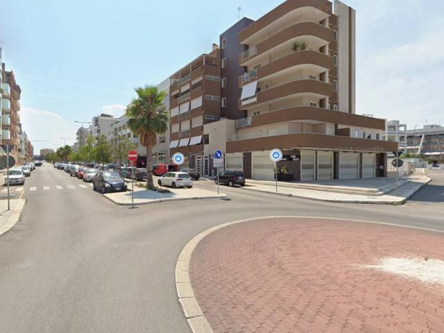 Box / Garage in vendita a Molfetta BA