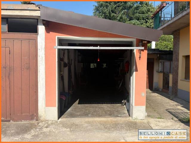 Box / Garage in vendita a Morazzone VA