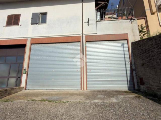 Box / Garage in vendita a Morlupo RM