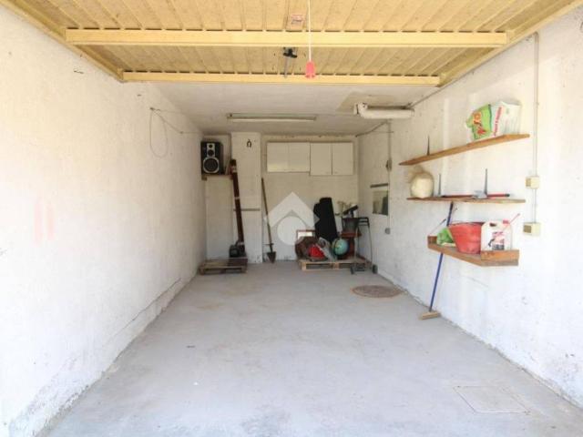 Box / Garage in vendita a Morlupo RM