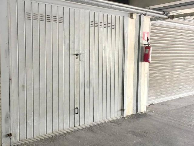 Box / Garage in vendita a Motta Sant'Anastasia CT