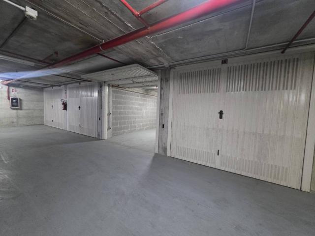 Box / Garage in vendita a Napoli NA