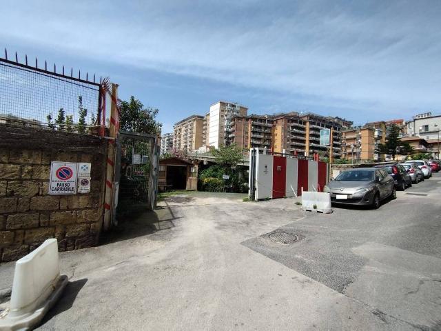 Box / Garage in vendita a Napoli NA