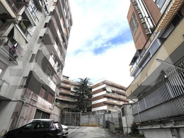 Box / Garage in vendita a Napoli NA
