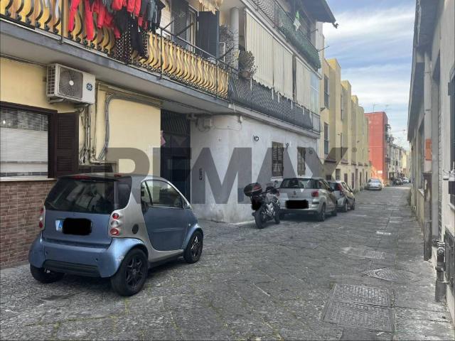 Box / Garage in vendita a Napoli NA