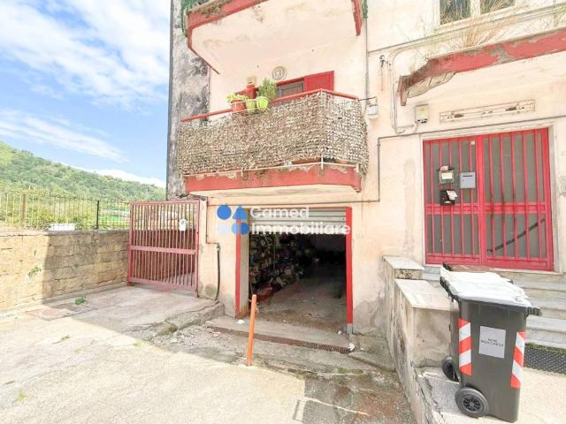 Box / Garage in vendita a Napoli NA