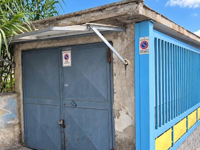 Box / Garage in vendita a Napoli NA