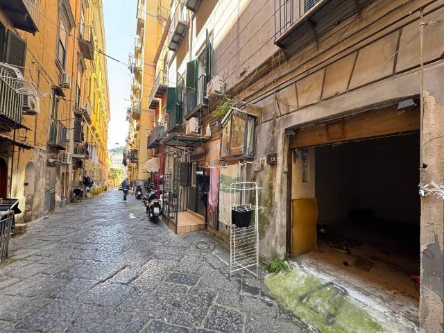 Box / Garage in vendita a Napoli NA