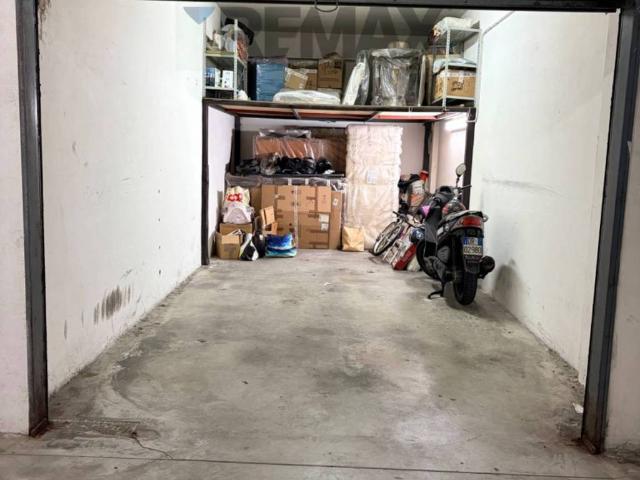 Box / Garage in vendita a Napoli NA