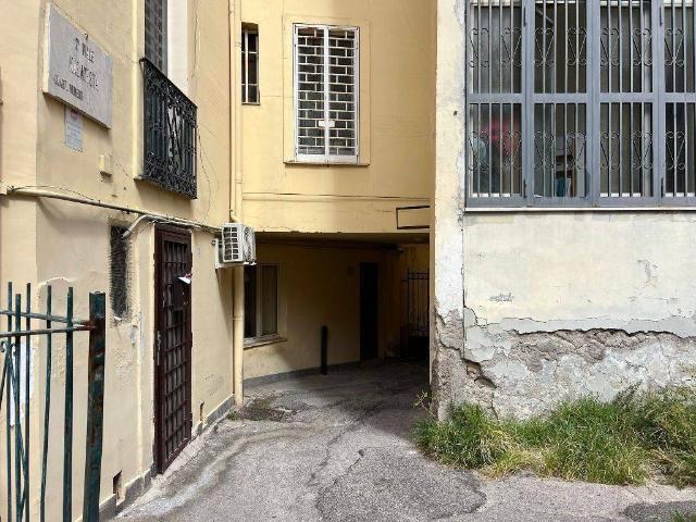 Box / Garage in vendita a Napoli NA