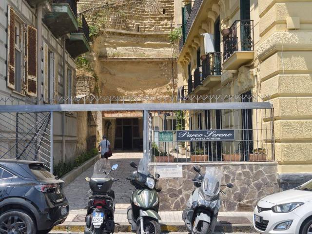 Box / Garage in vendita a Napoli NA