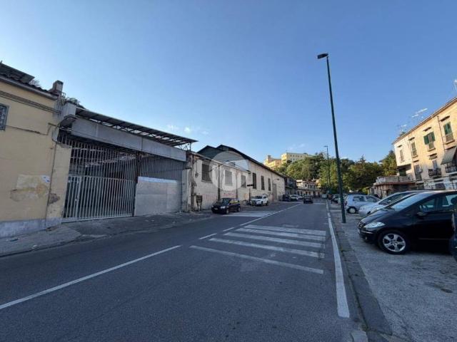 Box / Garage in vendita a Napoli NA