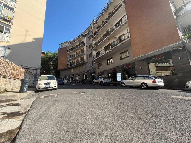 Box / Garage in vendita a Napoli NA