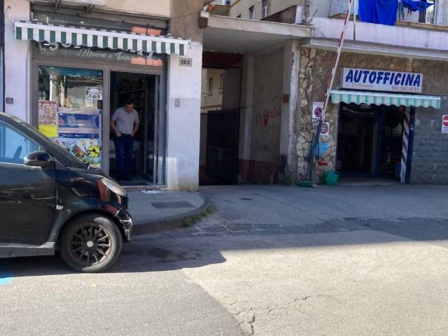 Box / Garage in vendita a Napoli NA