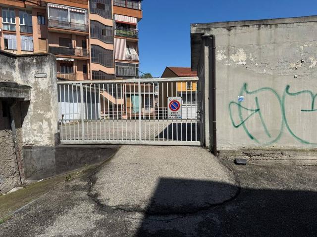 Box / Garage in vendita a Nichelino TO