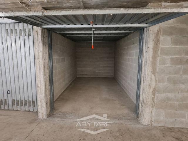 Box / Garage in vendita a Nichelino TO