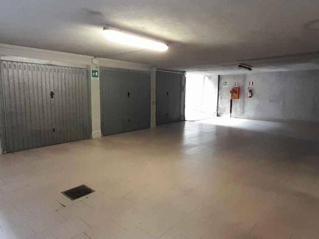 Box / Garage in vendita a Novara NO