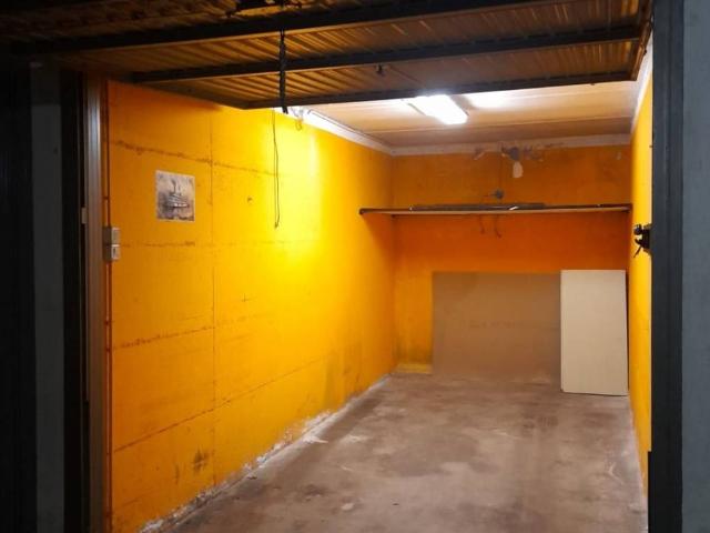 Box / Garage in vendita a Novate Milanese MI