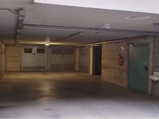 Box / Garage in vendita a Osio Sopra BG