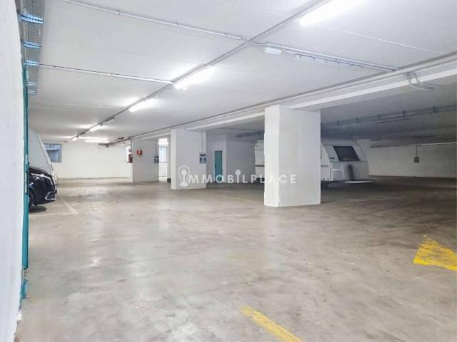 Box / Garage in vendita a Ora BZ