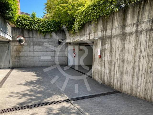 Box / Garage in vendita a Ozzano dell'Emilia BO