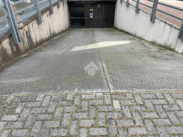 Box / Garage in vendita a Parma PR