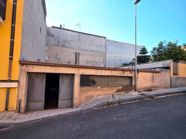 Box / Garage in vendita a Paternò CT
